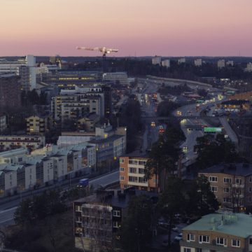 Däcka över E18
