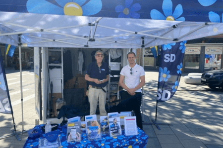 Besök vår valstuga på Tuna torg i Vallentuna centrum!